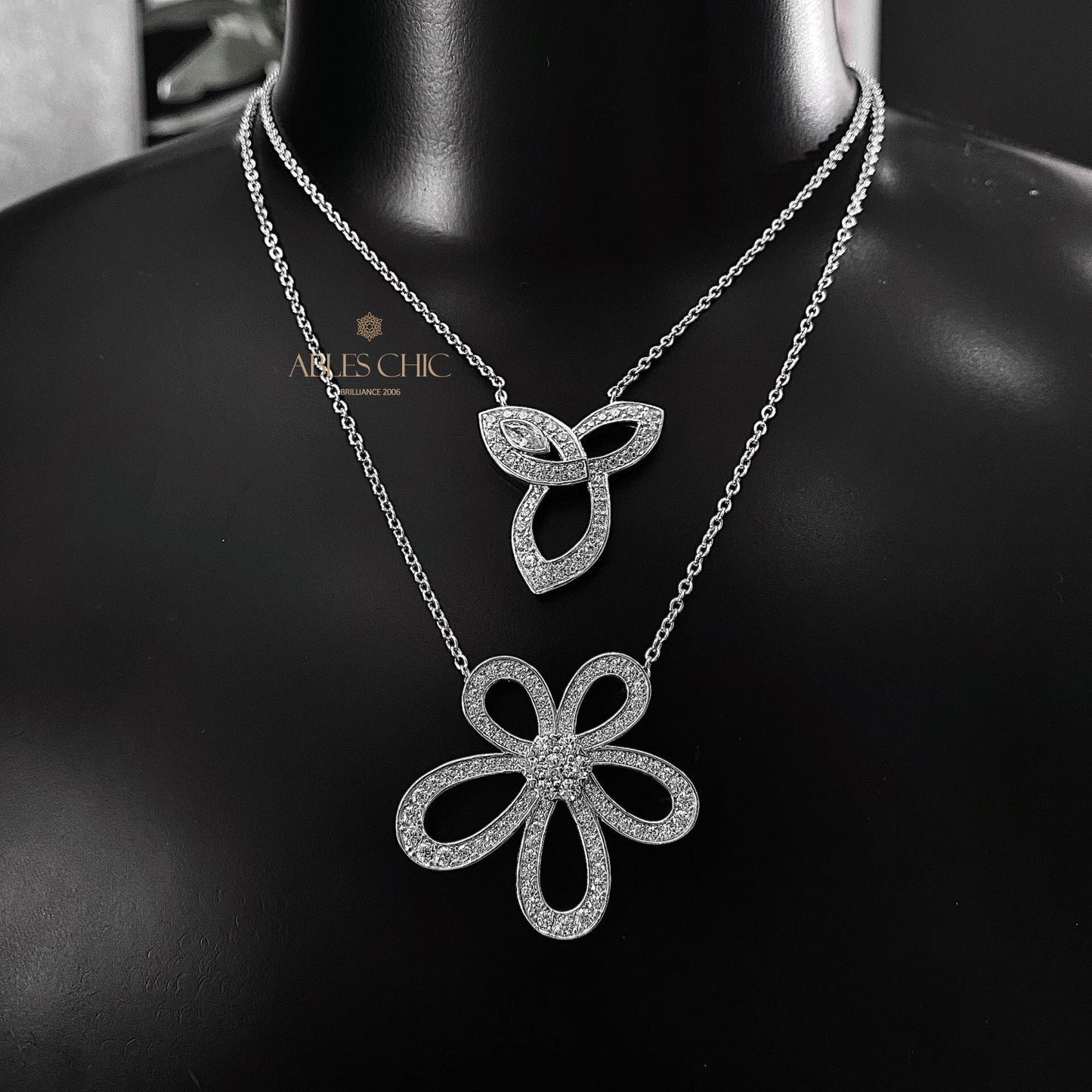 Marquise-Halskette mit Unendlichkeits-Charm P0746