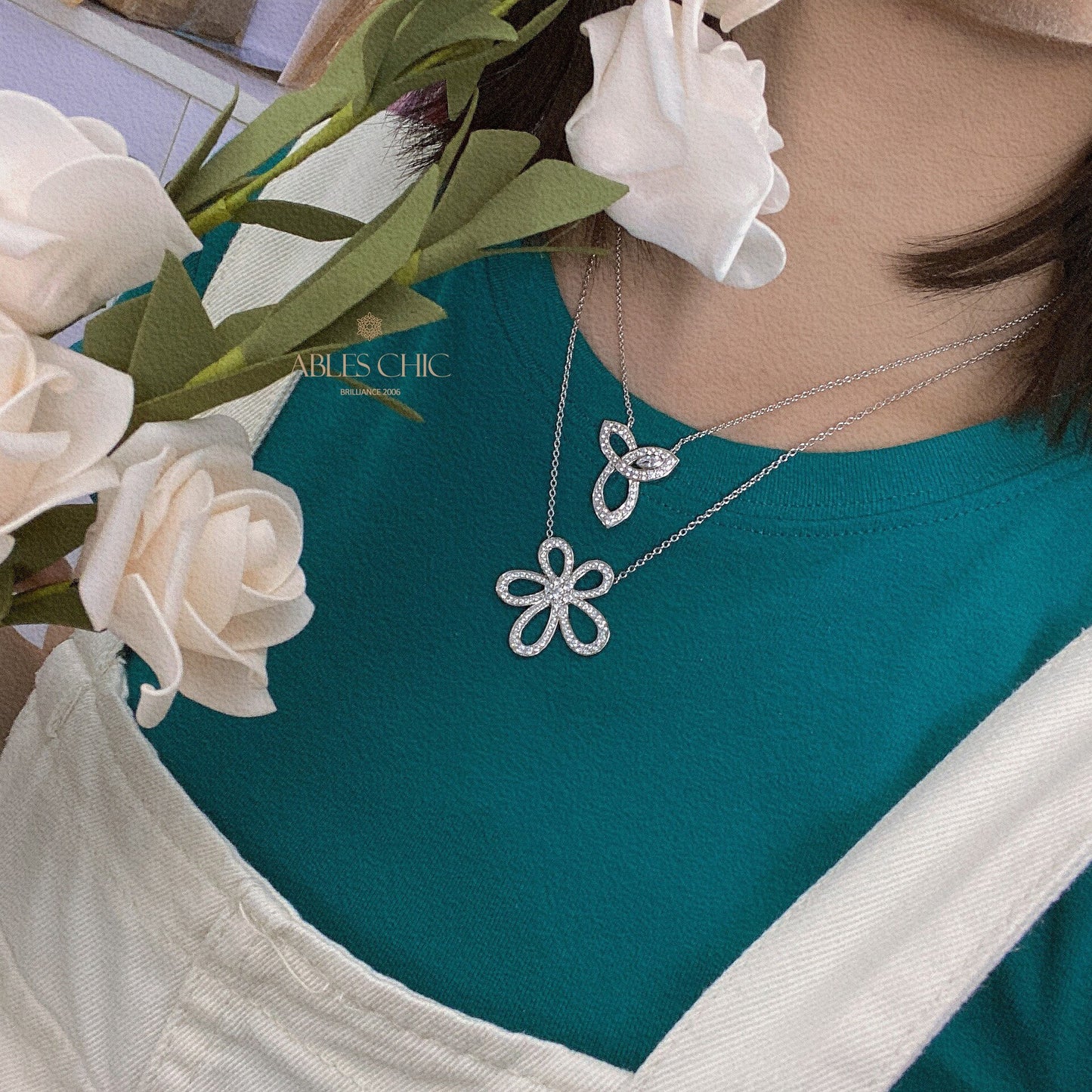 Marquise-Halskette mit Unendlichkeits-Charm P0746