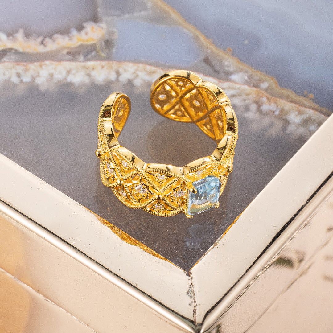 Filigraner Ring aus natürlichem Topasseil 6219