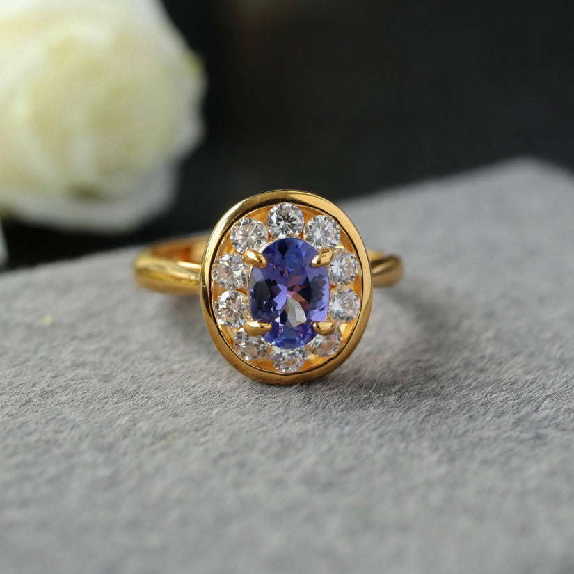 Ovaler Halo-Edelsteinring 6356