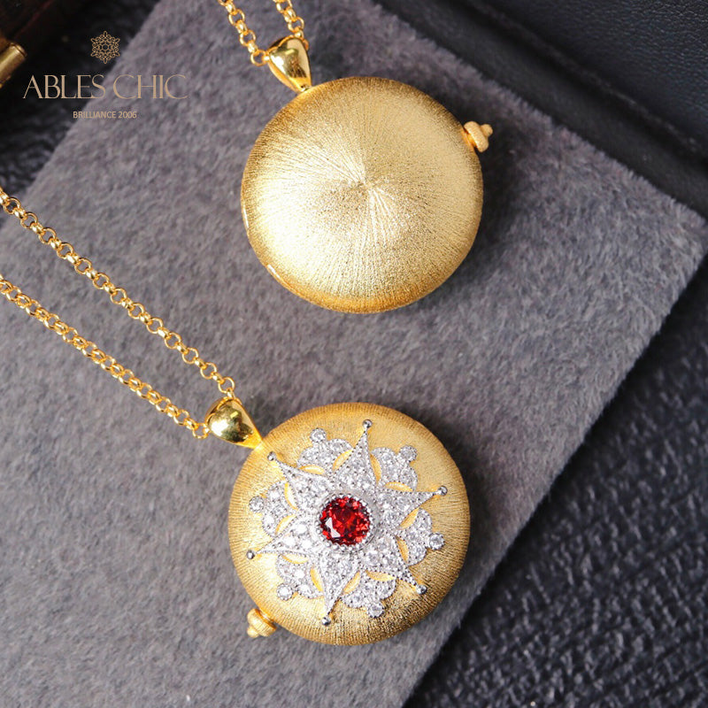 Medaillon-Halskette mit Blumen-Edelsteinen 6397