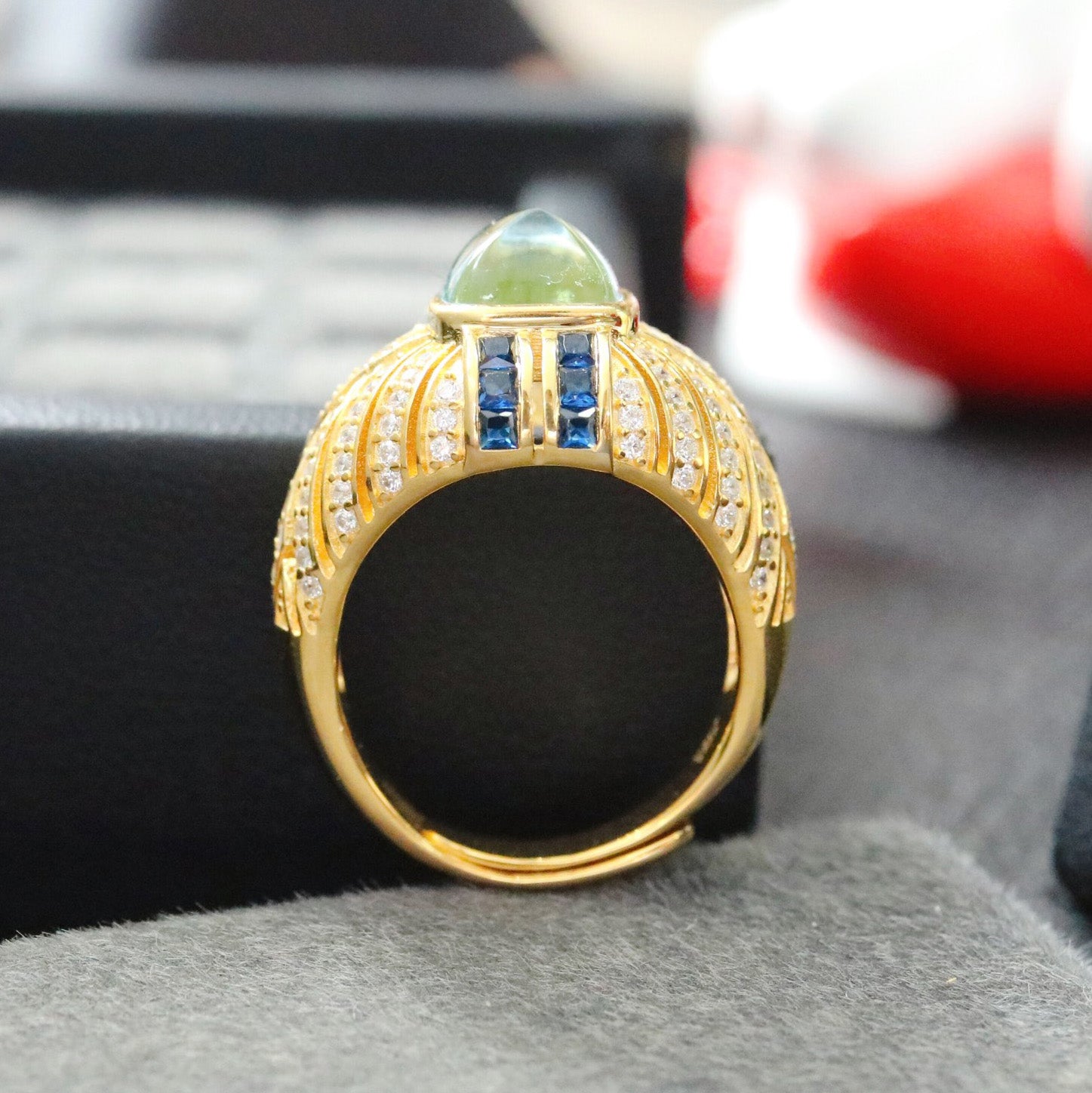 Solitärring mit Edelsteinbesatz 7099