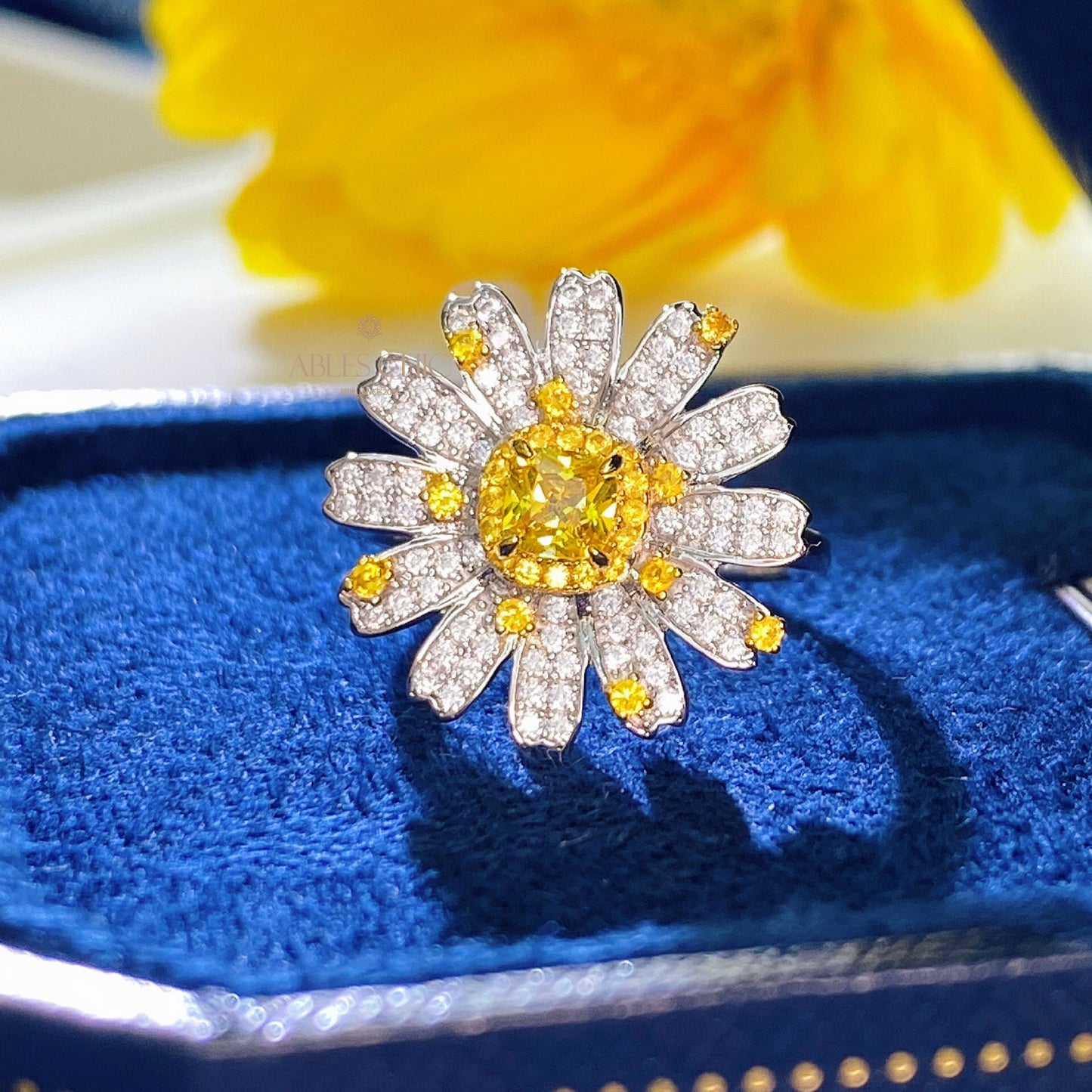 Blühender Gänseblümchen-Citrinring R1379