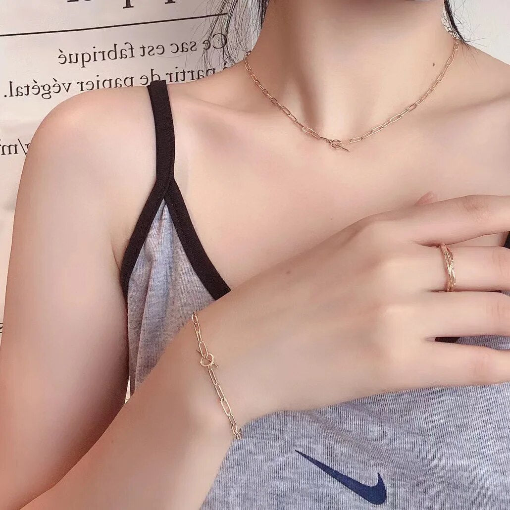 Halskette mit geriffelter Kette und T-Steg