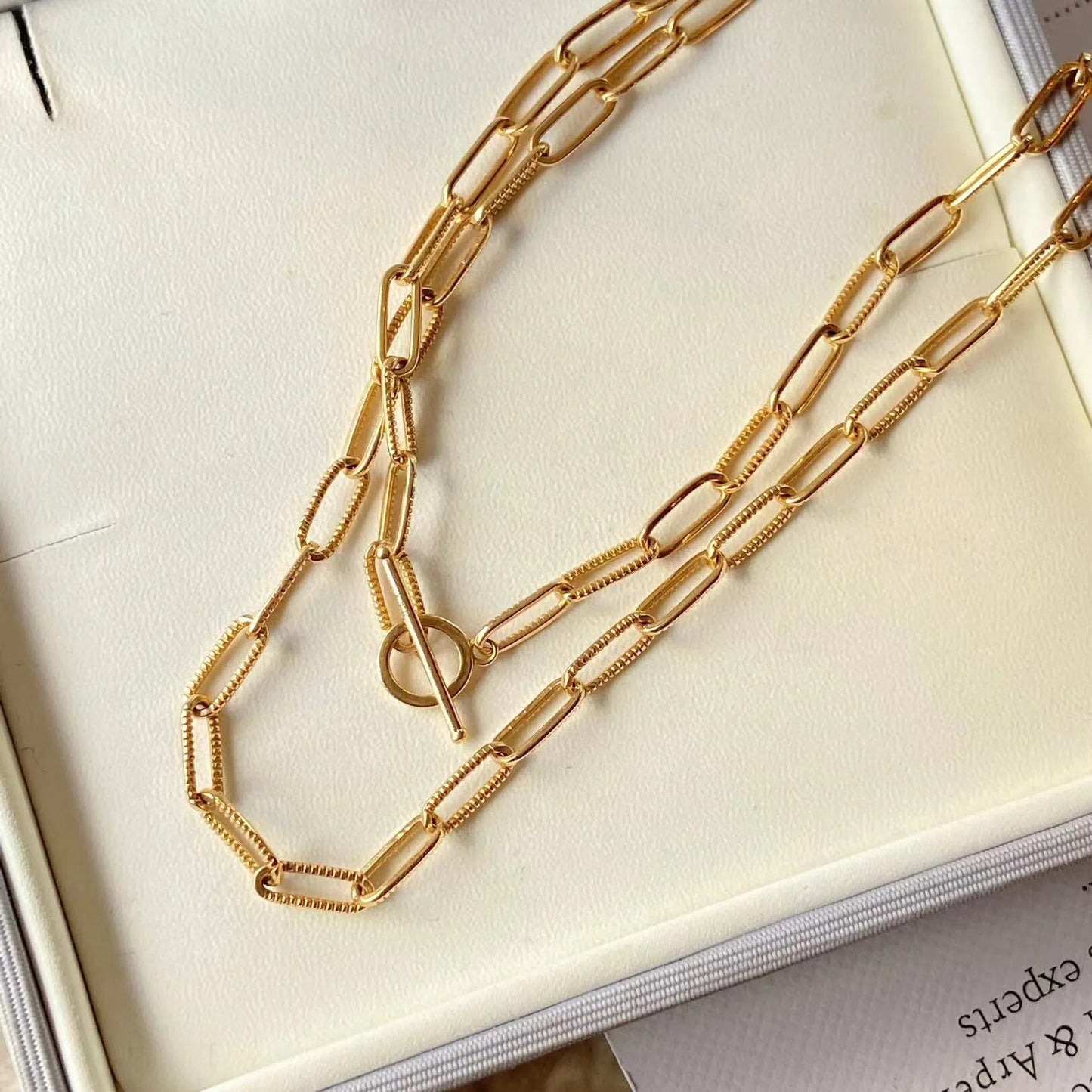 Halskette mit geriffelter Kette und T-Steg
