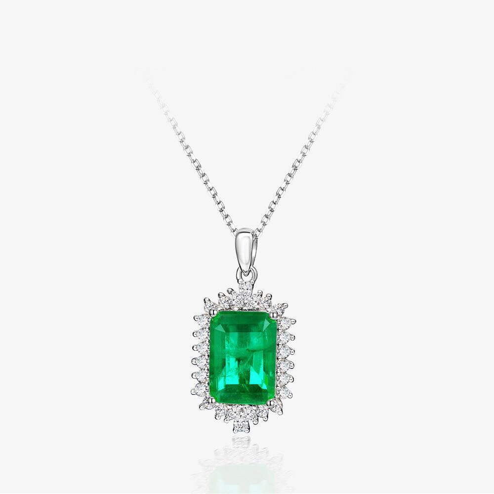 Royale Halskette mit Labor-Smaragd B0337