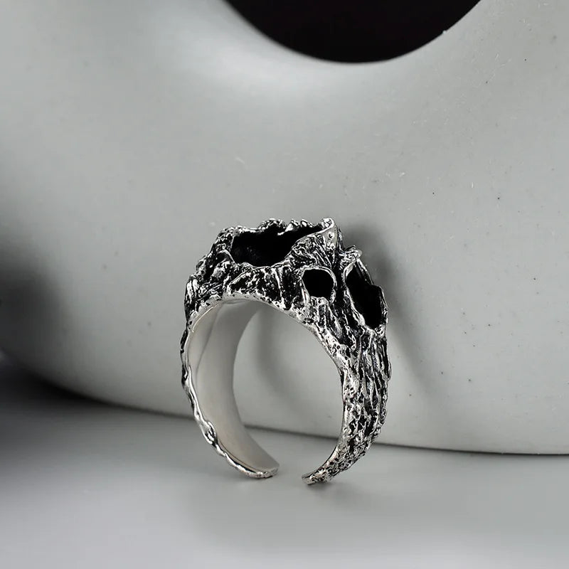 Schwarzer Emaille-Ring, grob, klobig, R1200