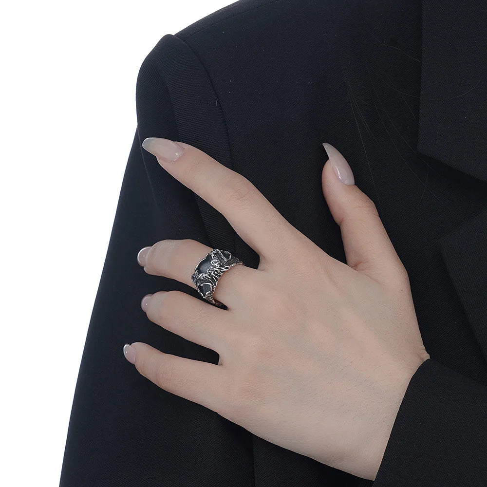Schwarzer Emaille-Ring, grob, klobig, R1200