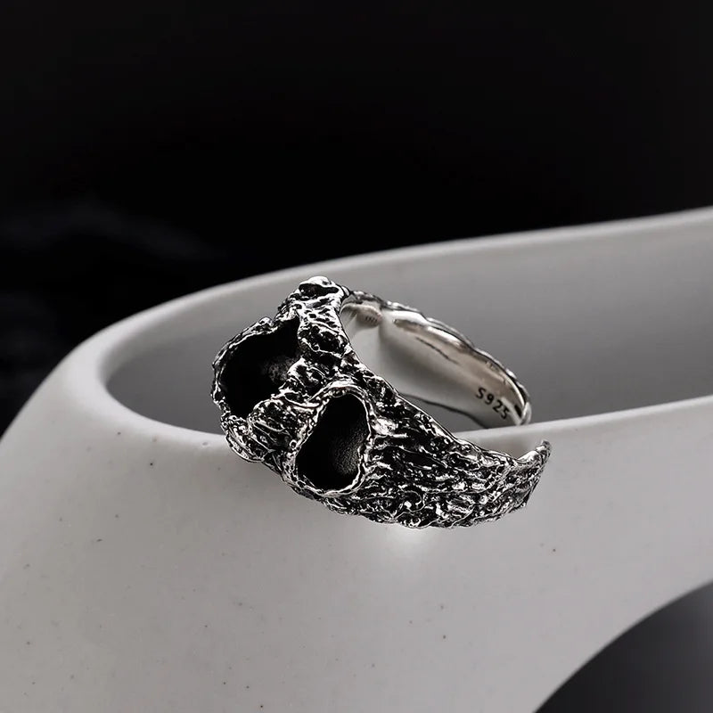 Schwarzer Emaille-Ring, grob, klobig, R1200