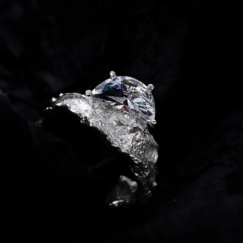Klobiger Ring mit Alien-Textur R1246