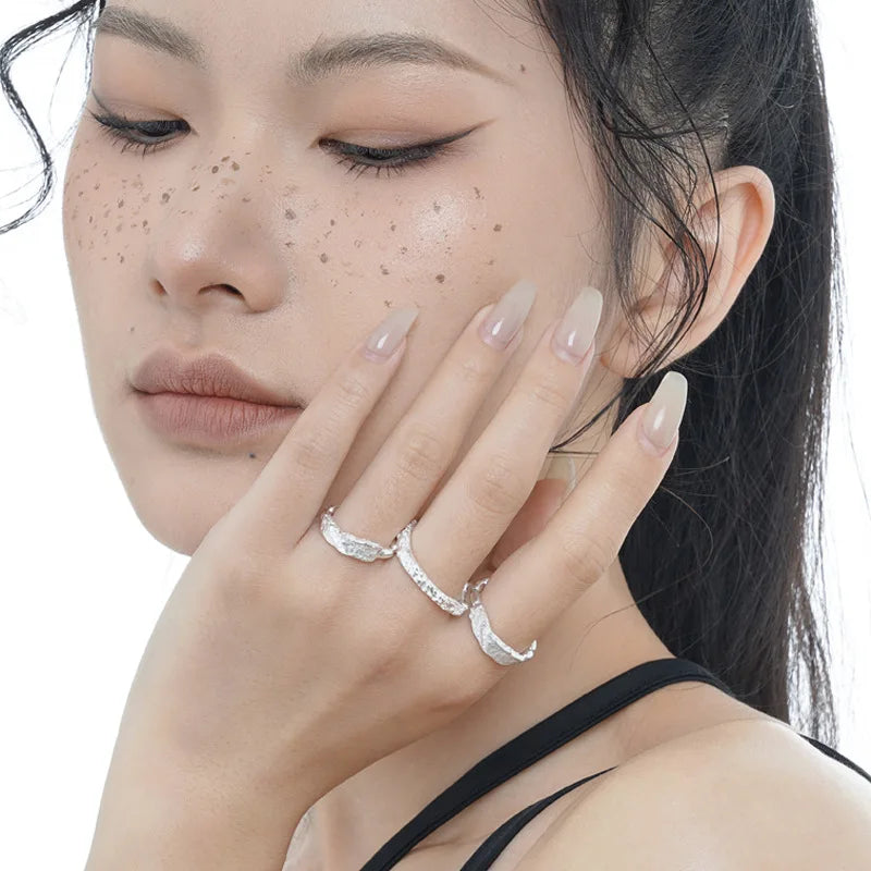 Schmaler Ring mit Alien-Textur R1247