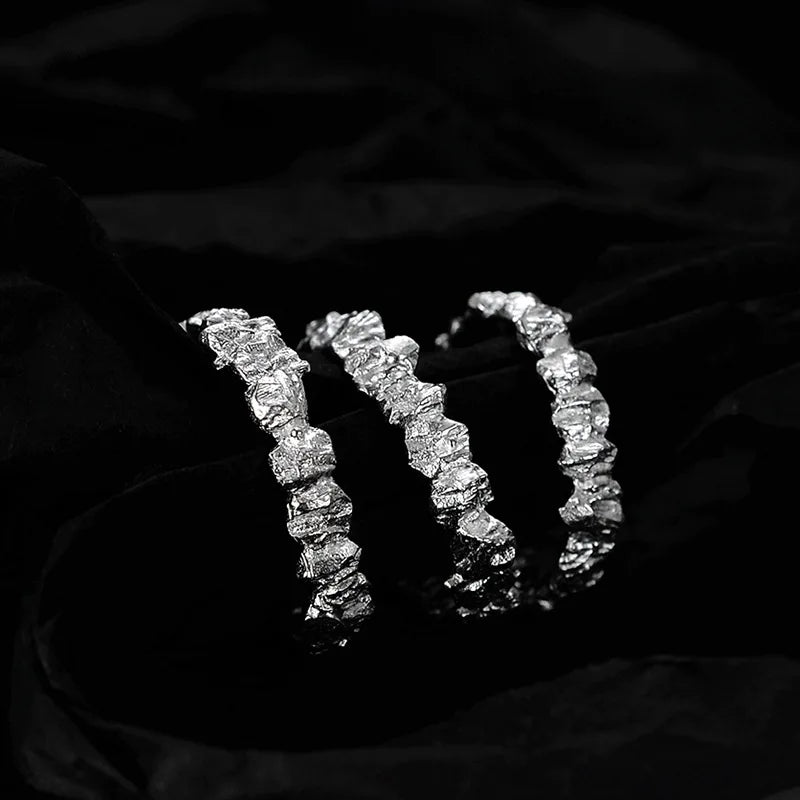 Robuster Ring mit Alien-Textur R1253
