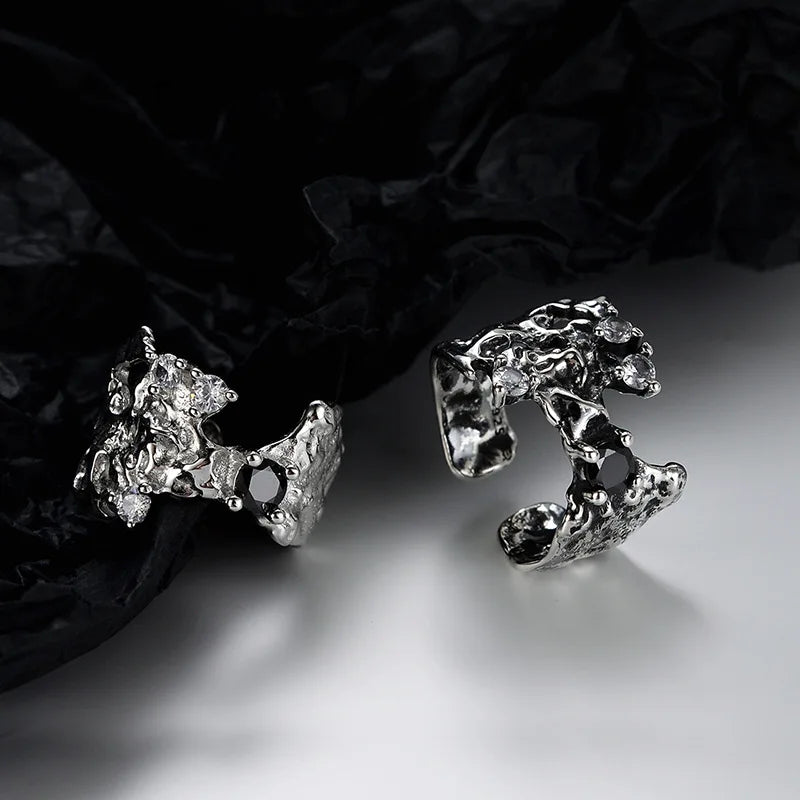 Unregelmäßiger Ring mit geschlagener Textur R1250