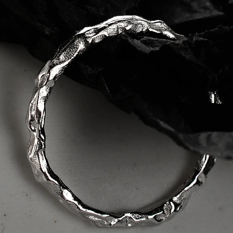 Offener Ring mit geschlagenem Reifen R126