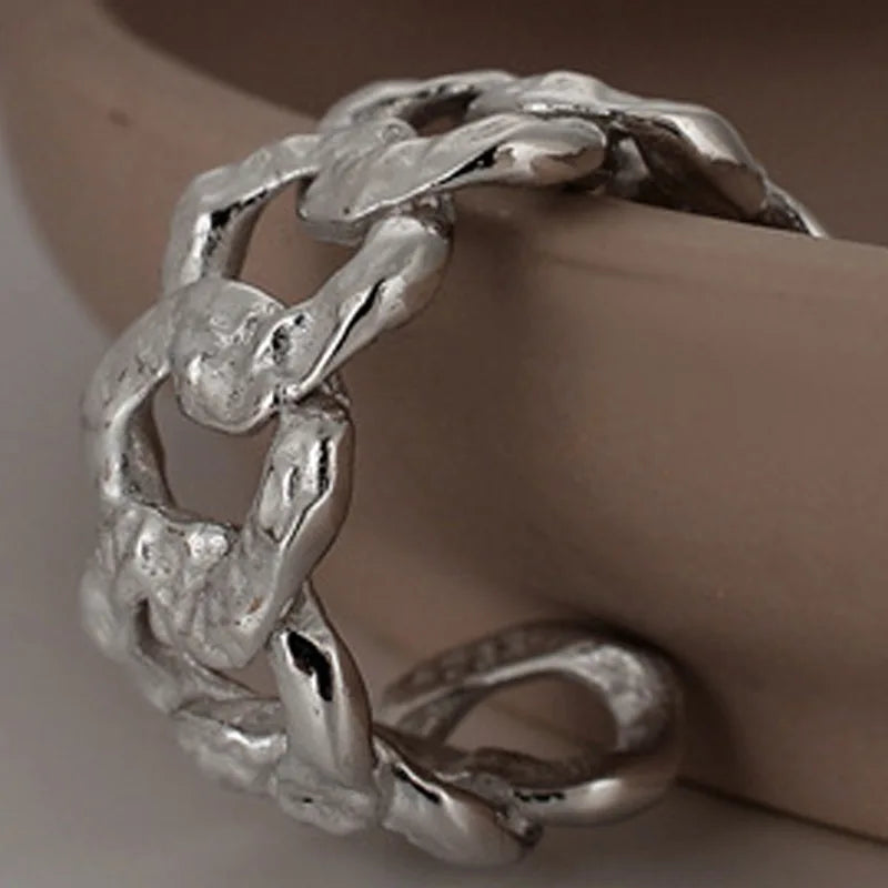 Gehämmerter Ring mit geschlagenen Gliedern R14