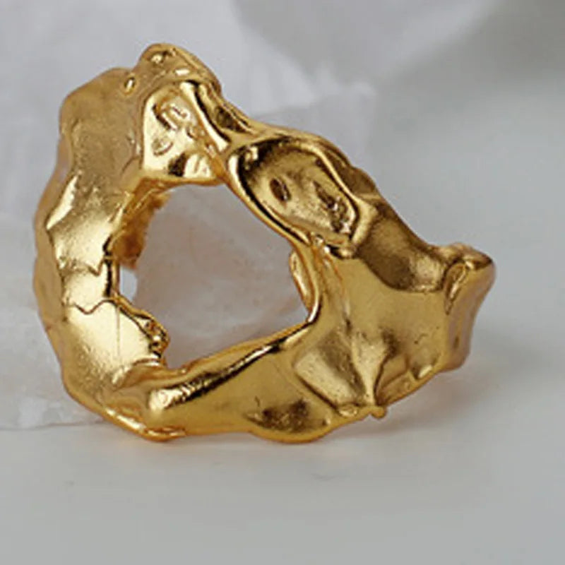 Geschlagener, robuster, unregelmäßiger Ring R17