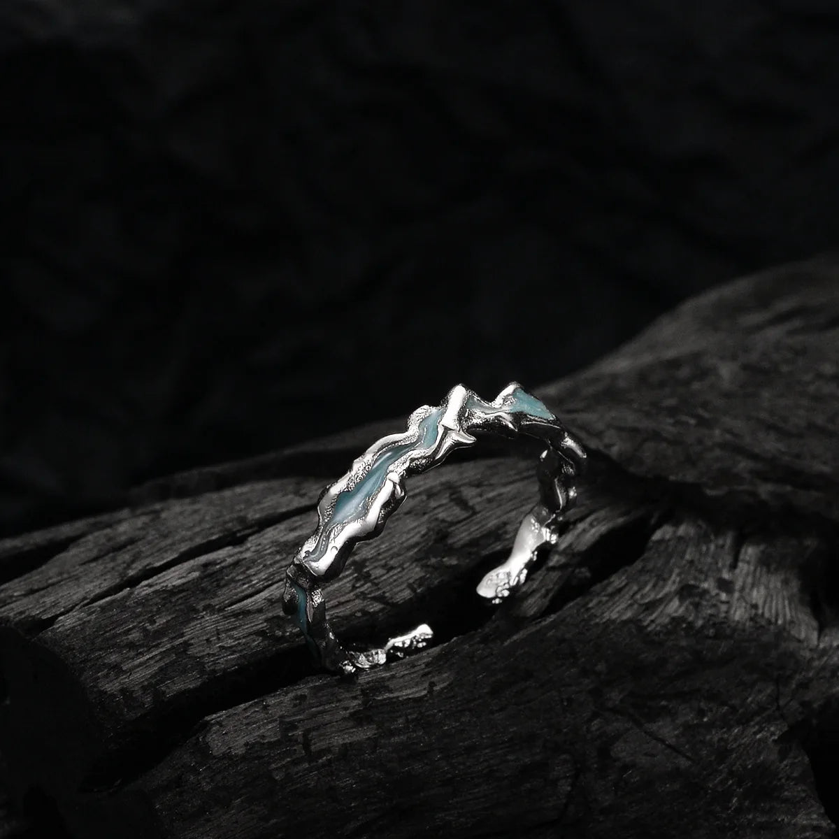 Unregelmäßiger Ring aus mintgrünem Emaille R1176