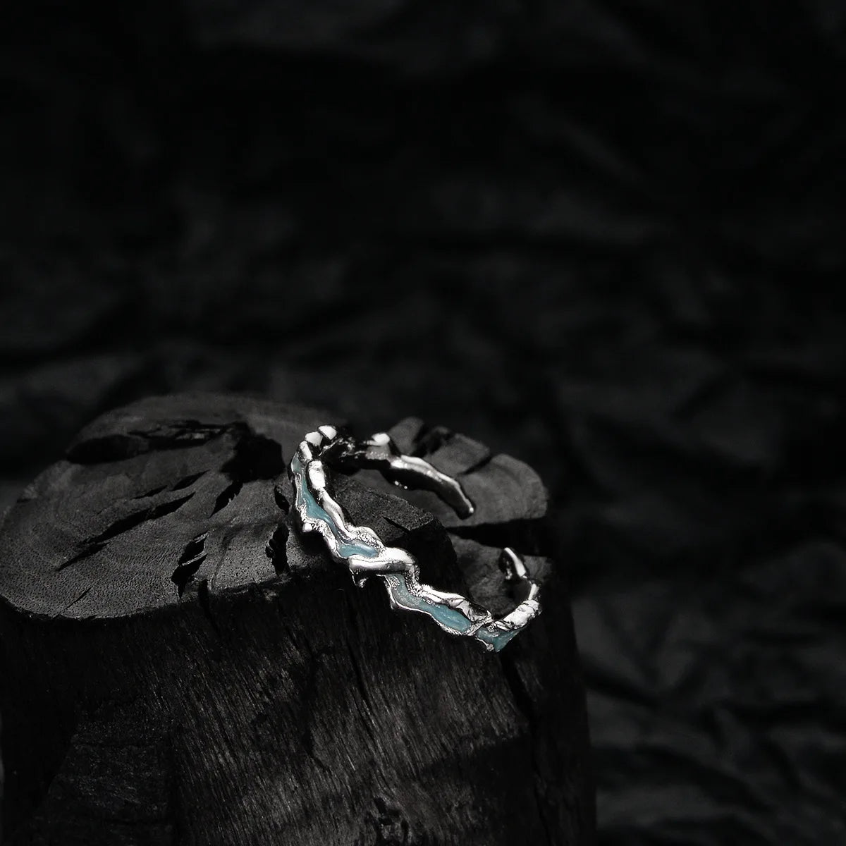 Unregelmäßiger Ring aus mintgrünem Emaille R1176