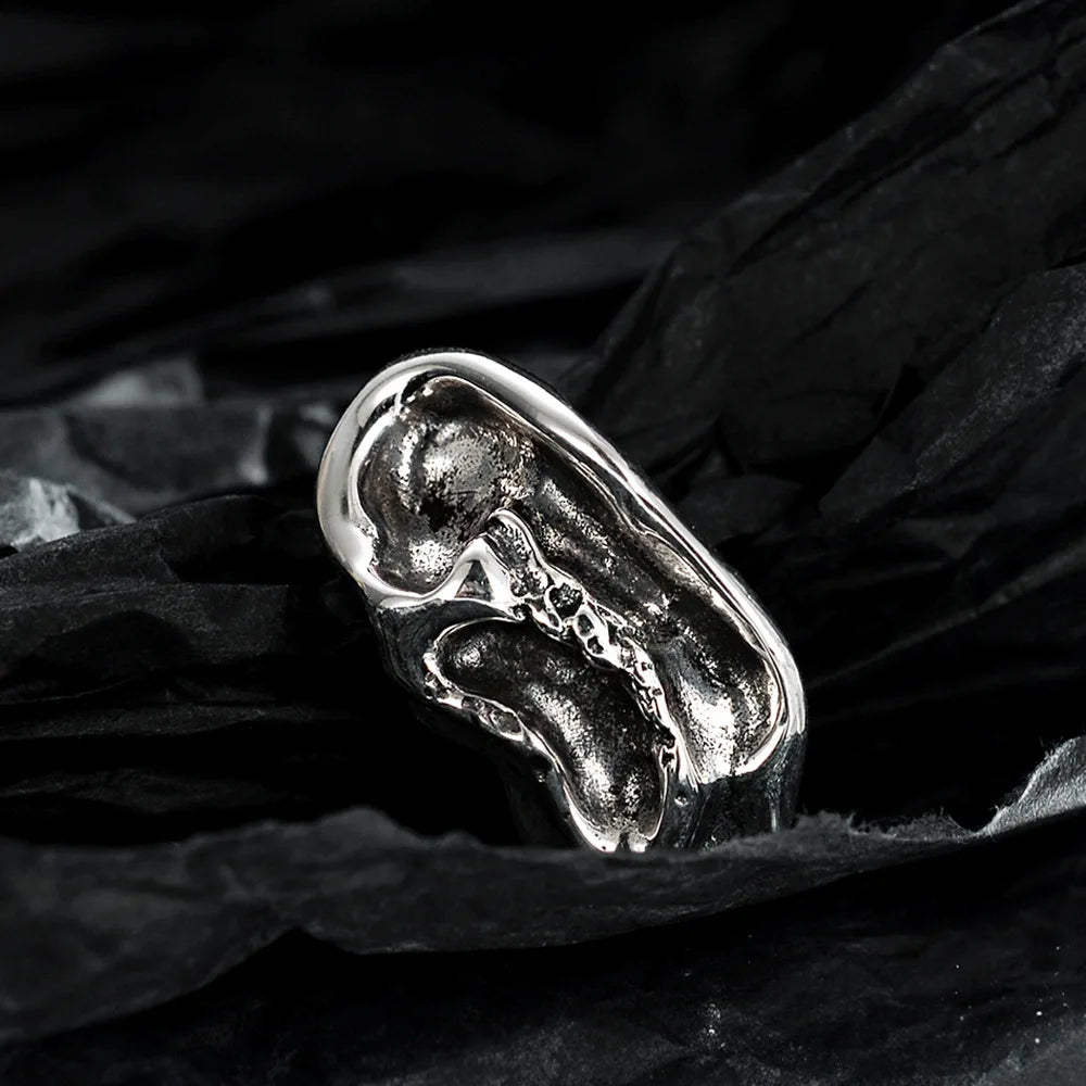 Klobiger unregelmäßiger antiker Ring R1235