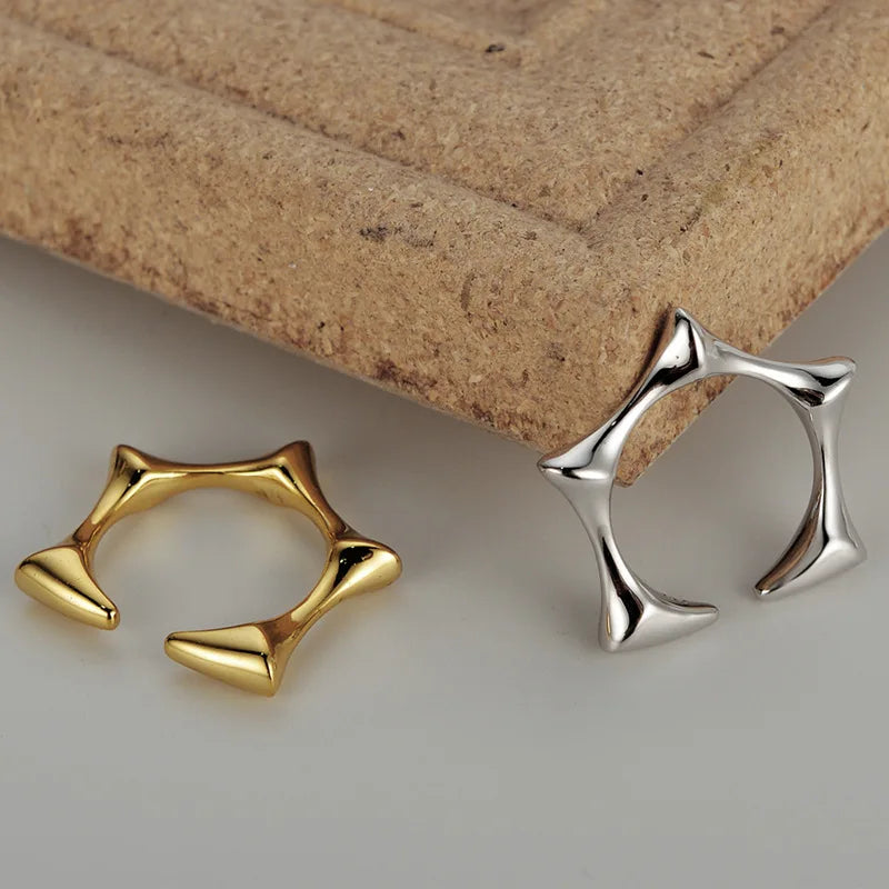 Offener Ring mit geometrischem Stern R1138