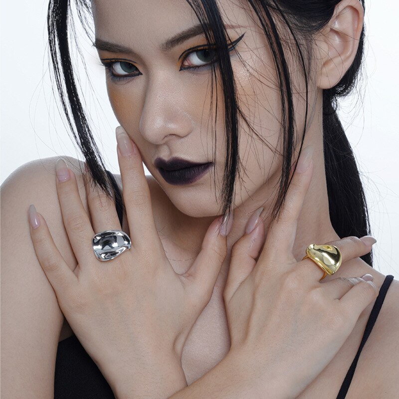 Exzentrischer Siegelring, dick, R1068