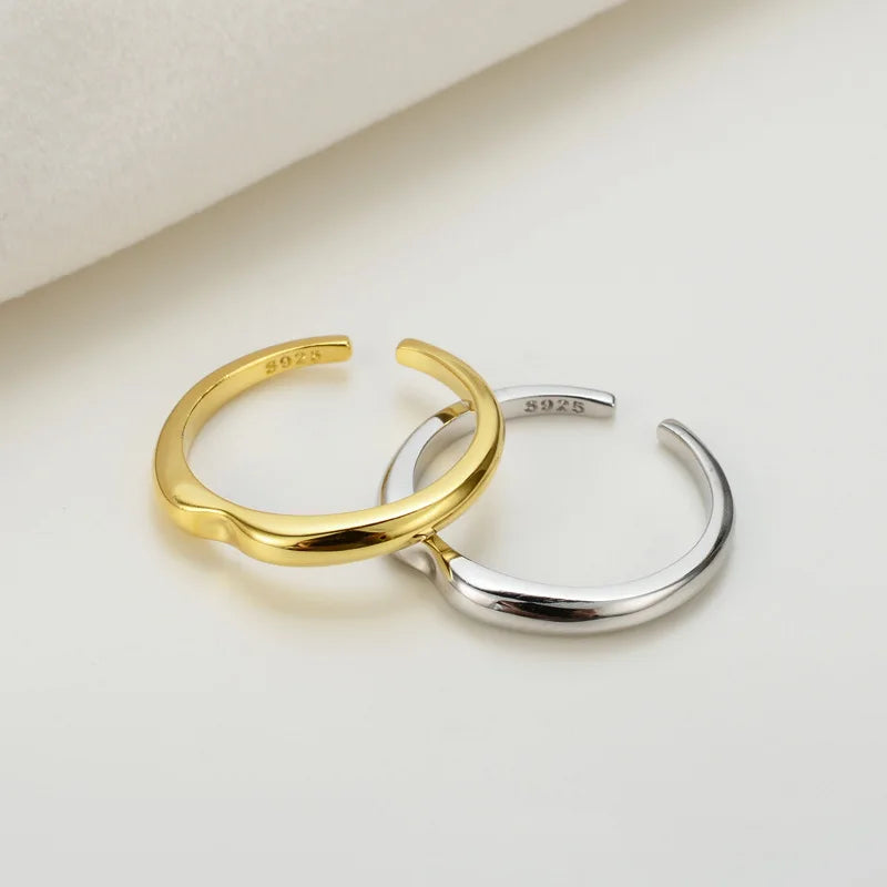 Polierter Ring mit unregelmäßigem Band R1129