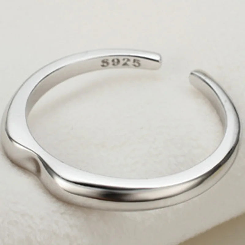 Polierter Ring mit unregelmäßigem Band R1129