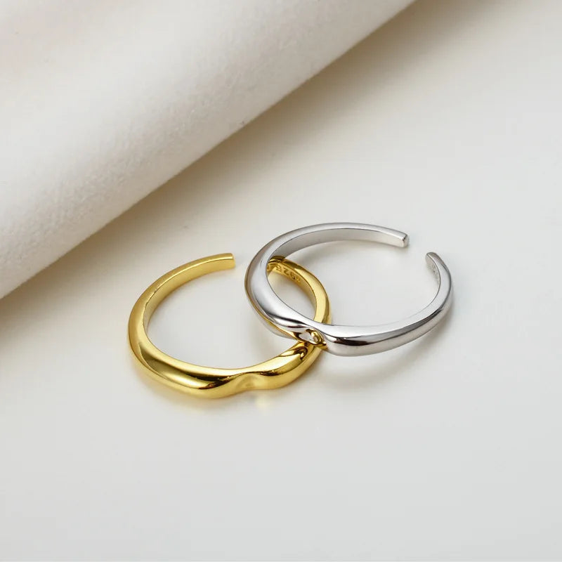 Polierter Ring mit unregelmäßigem Band R1129