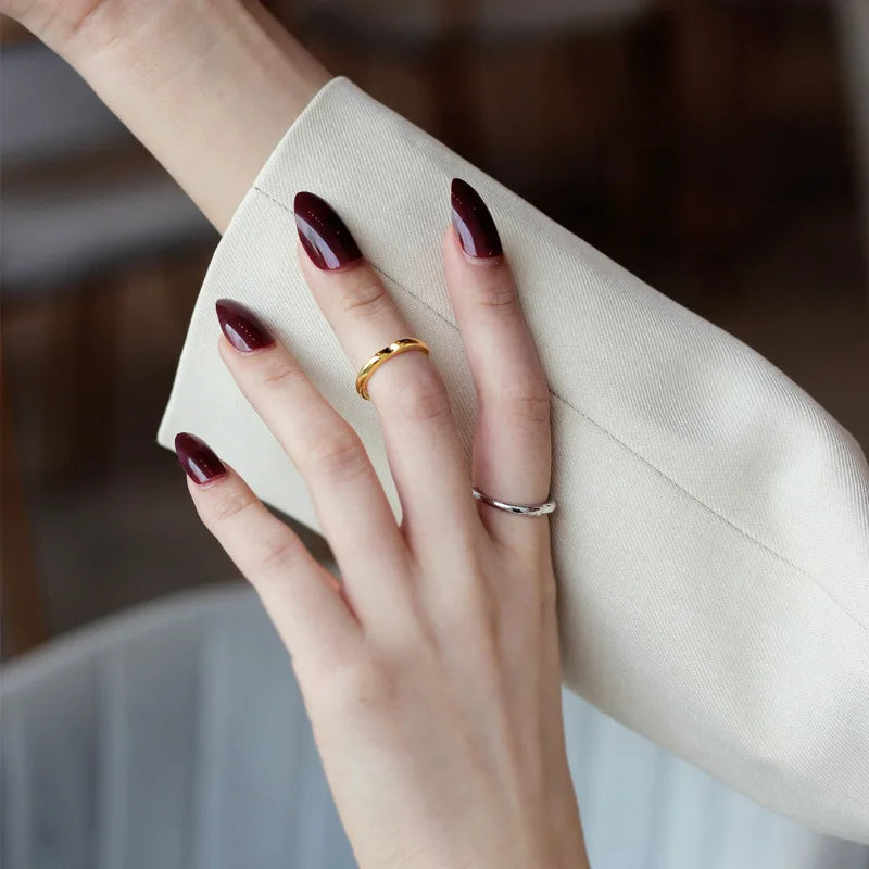 Polierter Ring mit unregelmäßigem Band R1129