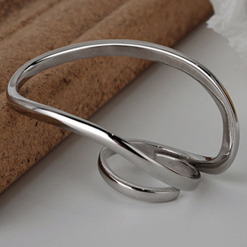 Unregelmäßiger filigraner offener Ring R1135