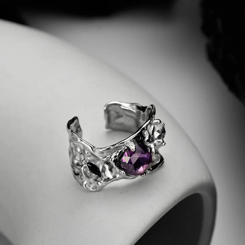 Alien-Ring mit lila Zirkonen R1236
