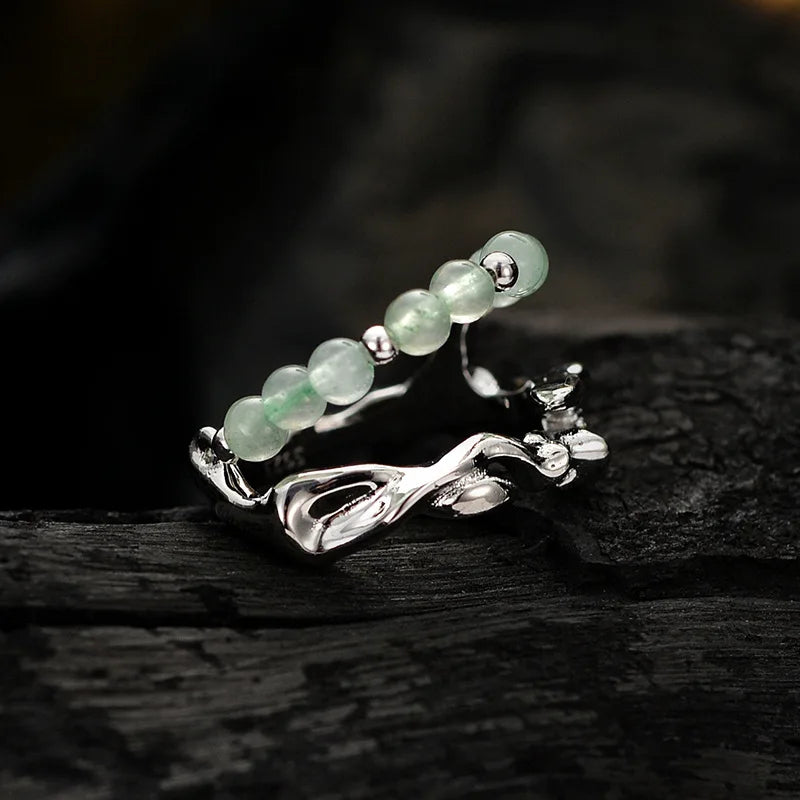 Unregelmäßiger Ring aus Jadeperlen R1171