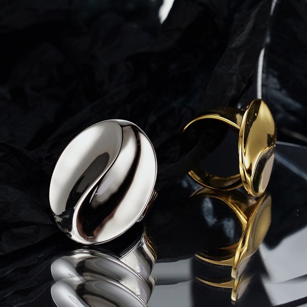 Ovaler, gewellter, klobiger Ring R1184