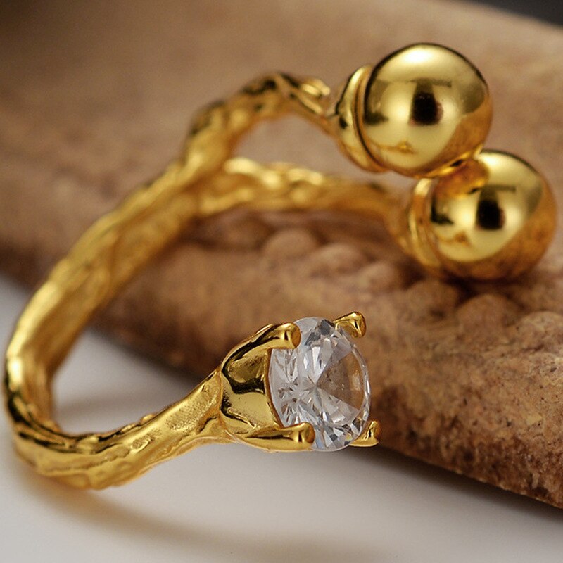 Unregelmäßiger Ring mit zerknitterter Textur R1091