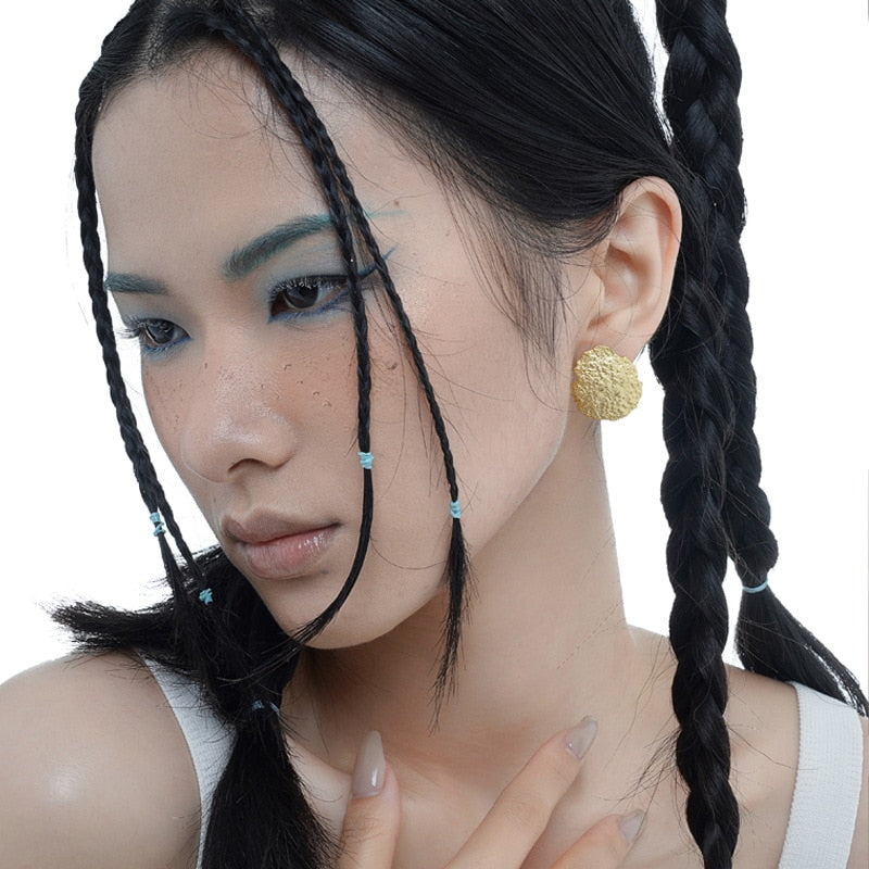 Ohrringe mit erodiertem Muster und gehämmertem Muster E1161