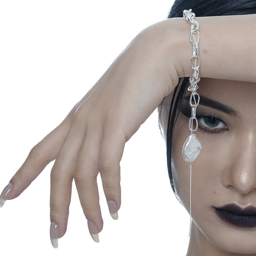 Armband mit barocken Perlen und Kabelgliedern B1025