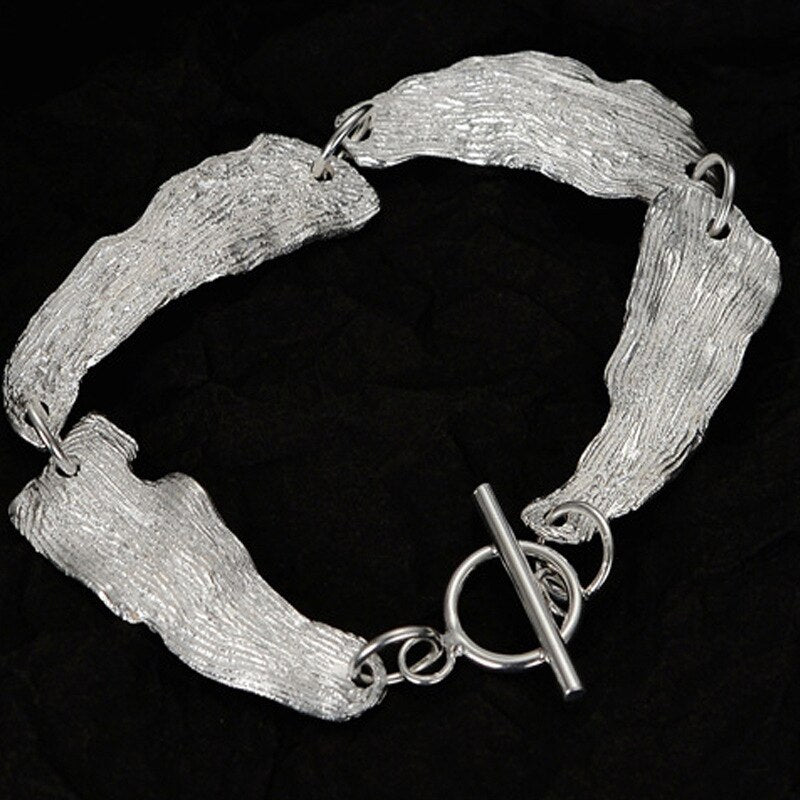 Gliederarmband mit faltigem Blattmuster B1039