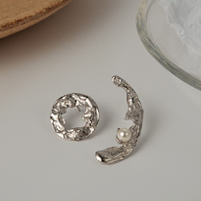 Strukturierte unregelmäßige Ohrstecker E1202