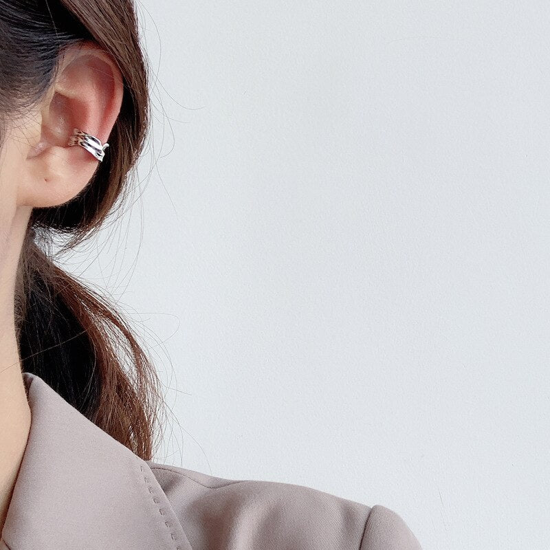 Unregelmäßige Liquid Ear Cuffs E1094 1 Stück