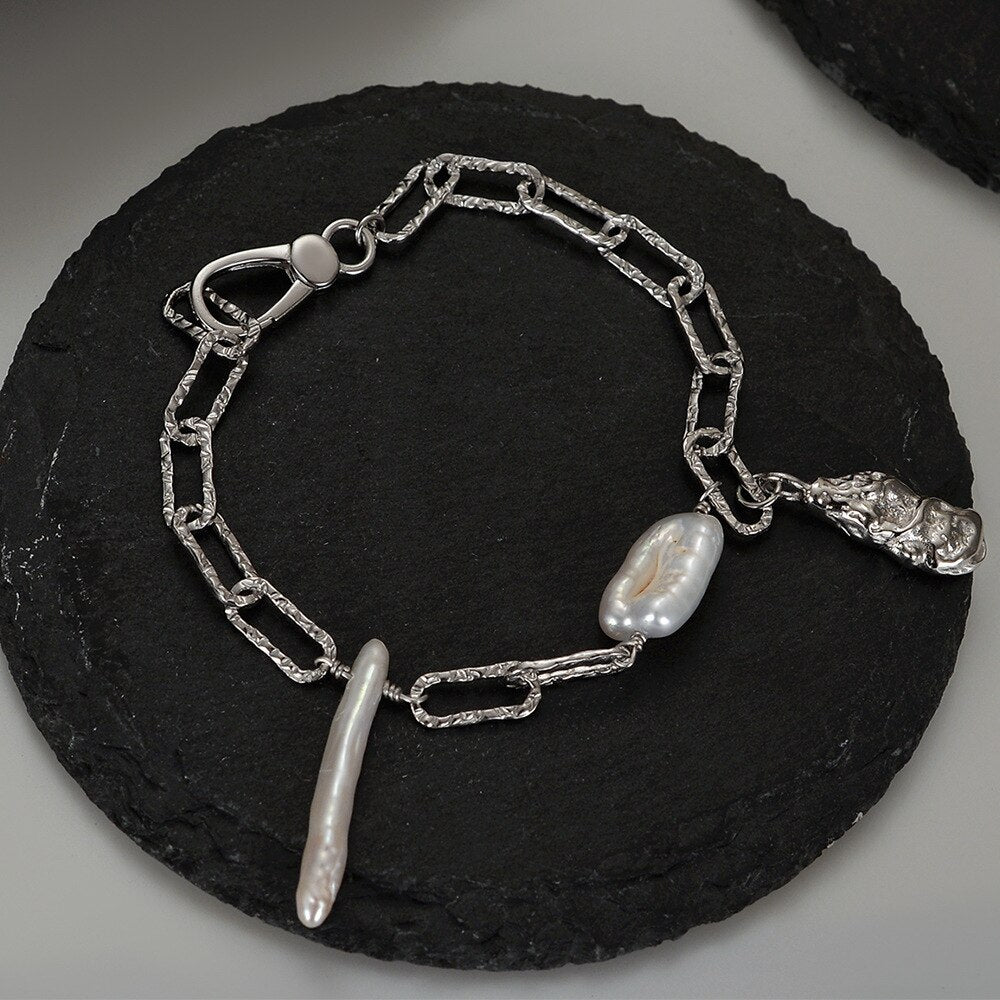 Verlängertes Kettenarmband mit Barockperlen B1038