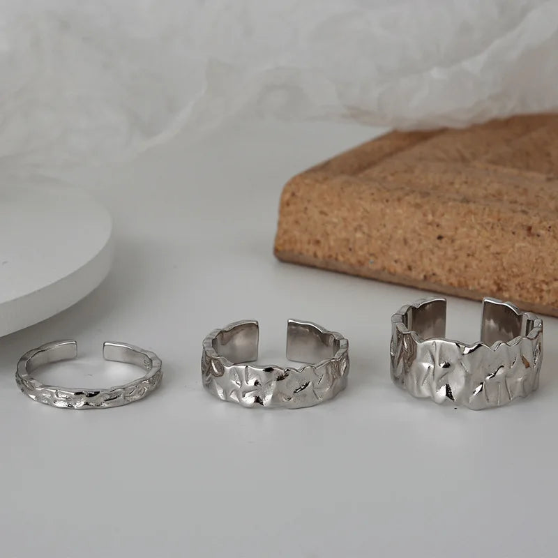 Ring mit gehämmertem Muster R178