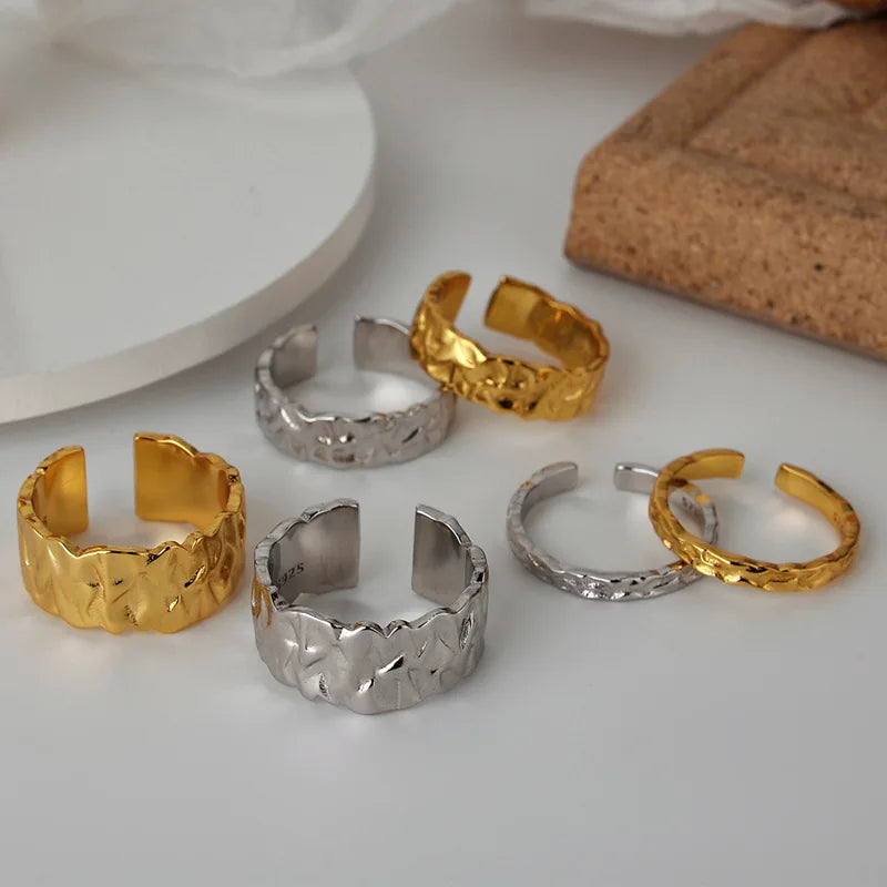 Ring mit gehämmertem Muster R178