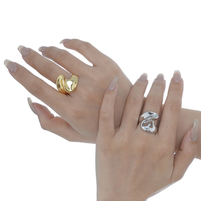 Wirbelnder, klobiger, ungewöhnlicher Ring R1055