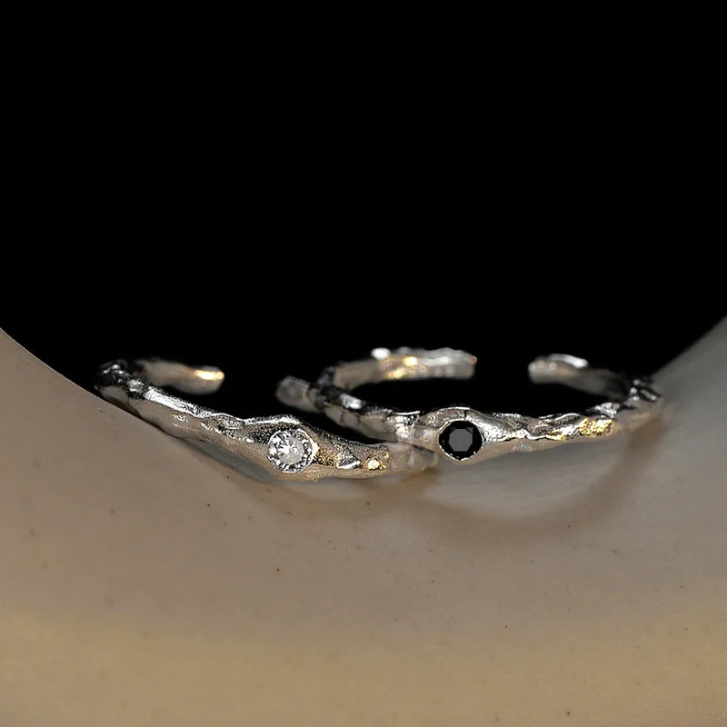 Unregelmäßiger Solitärring mit Zirkonia R1182