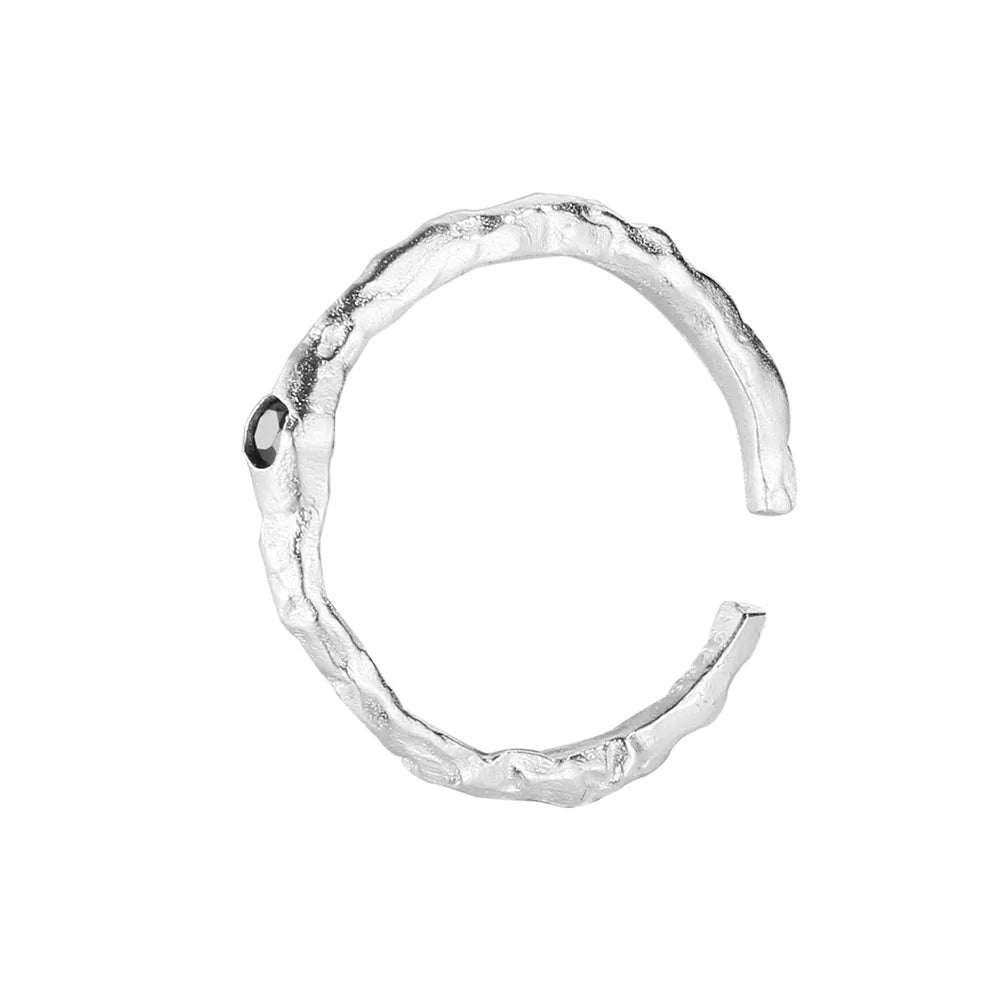 Unregelmäßiger Solitärring mit Zirkonia R1182