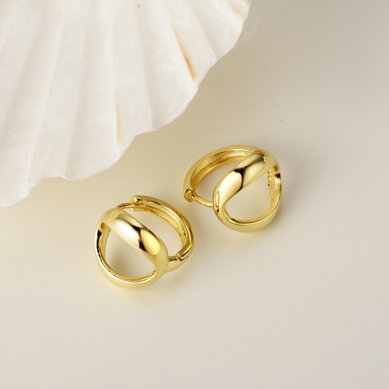 Ohrringe in O-Form mit Verdrehung E1000