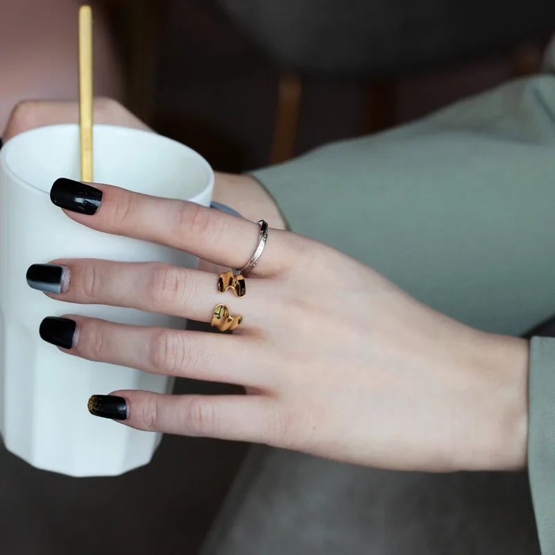 Gewellter breiter Ring R1154