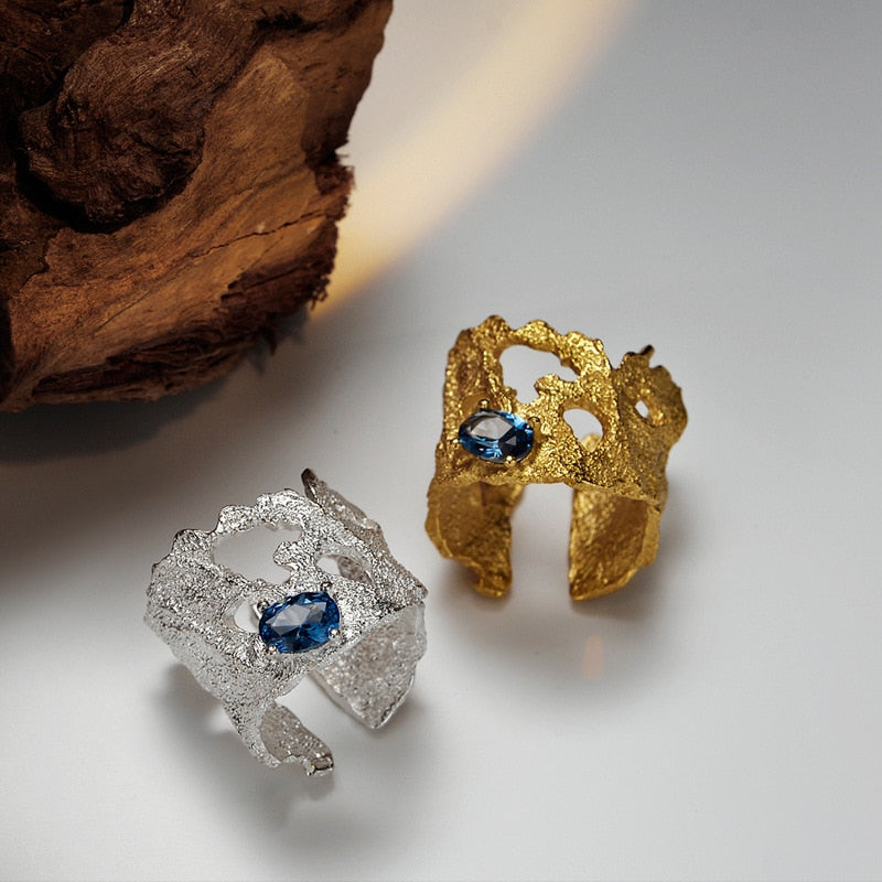 Breite Ringe mit blauem Zirkonmuster R1195