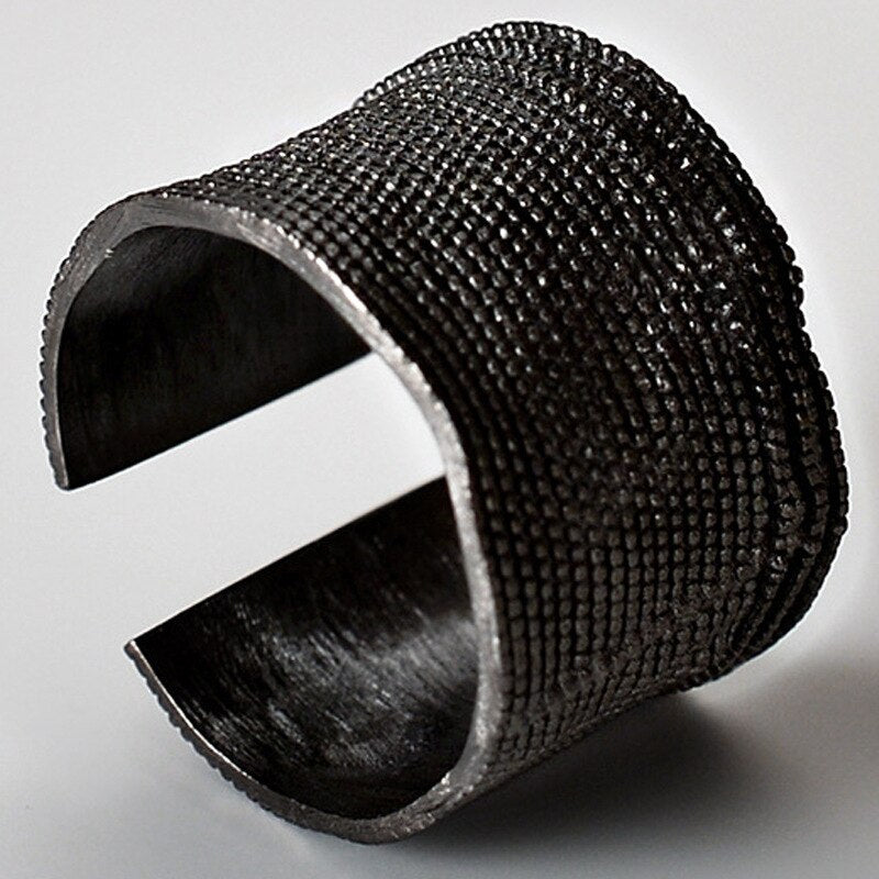 Breiter offener Ring mit Stoffstruktur R1264