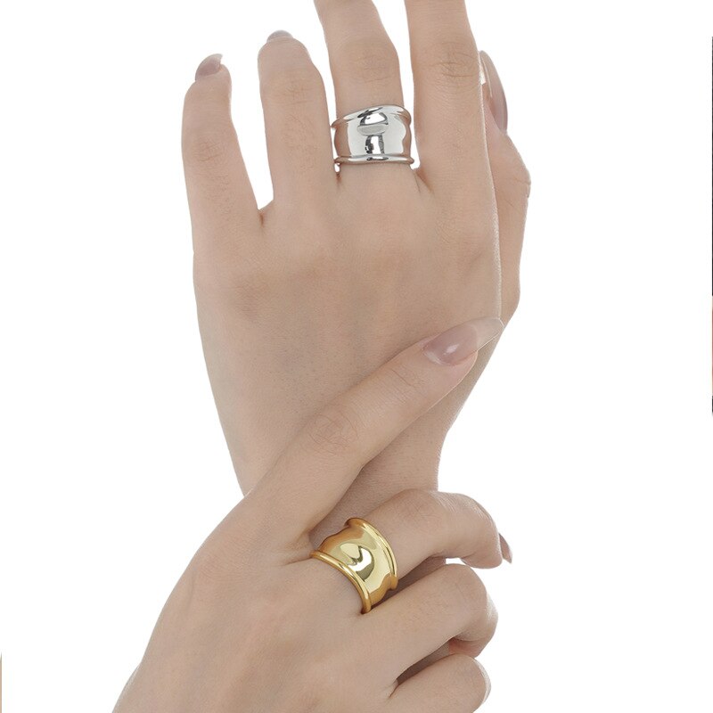 Breiter, unregelmäßiger offener Ring R1063